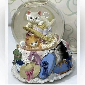 San Francisco music box Co. snow globe ,